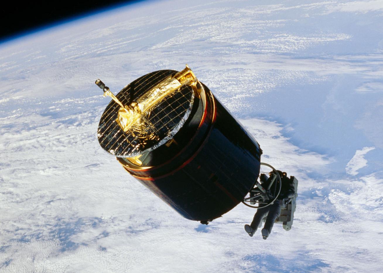 Satellite retrieval